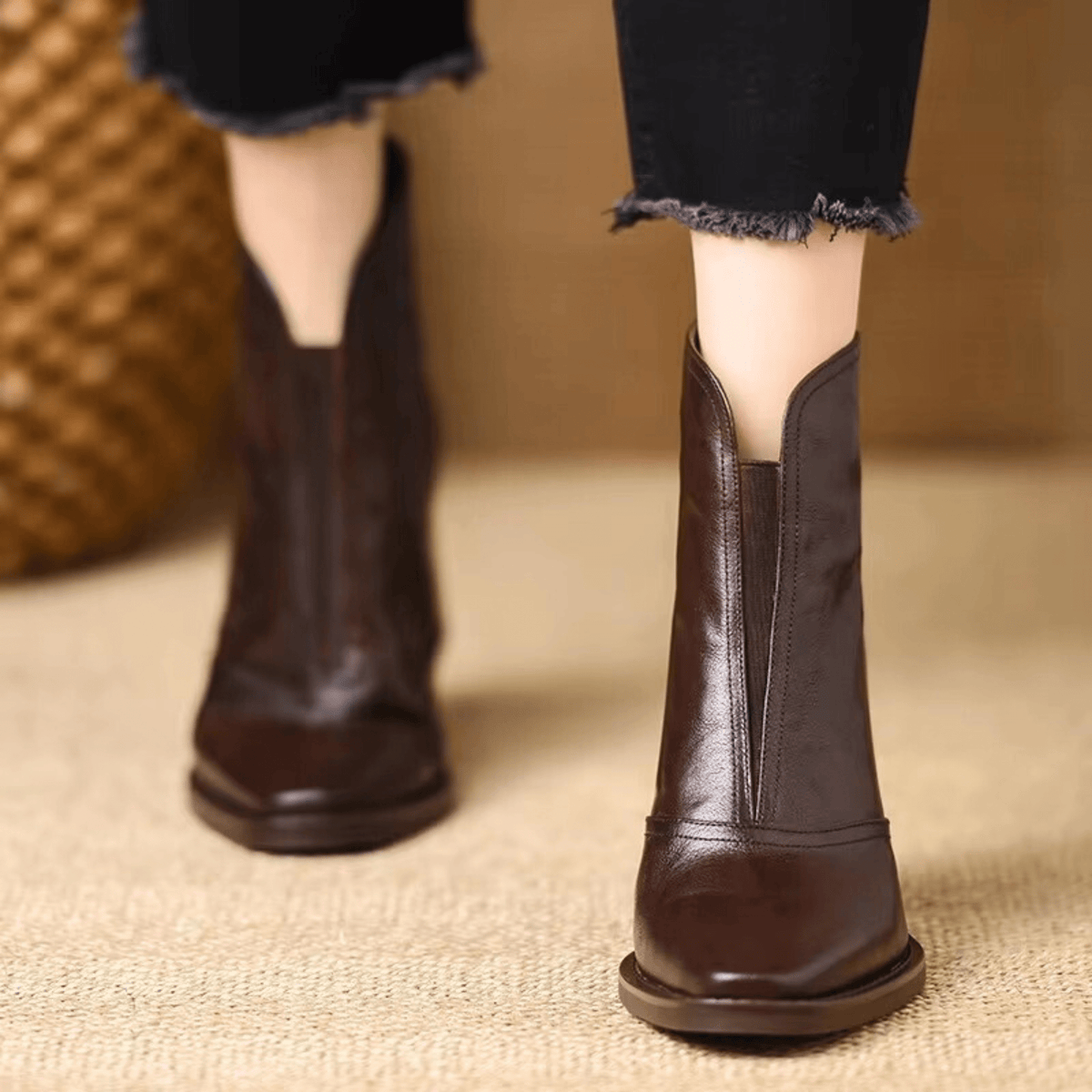 Soviqa® | Leather ankle boots with medium heel